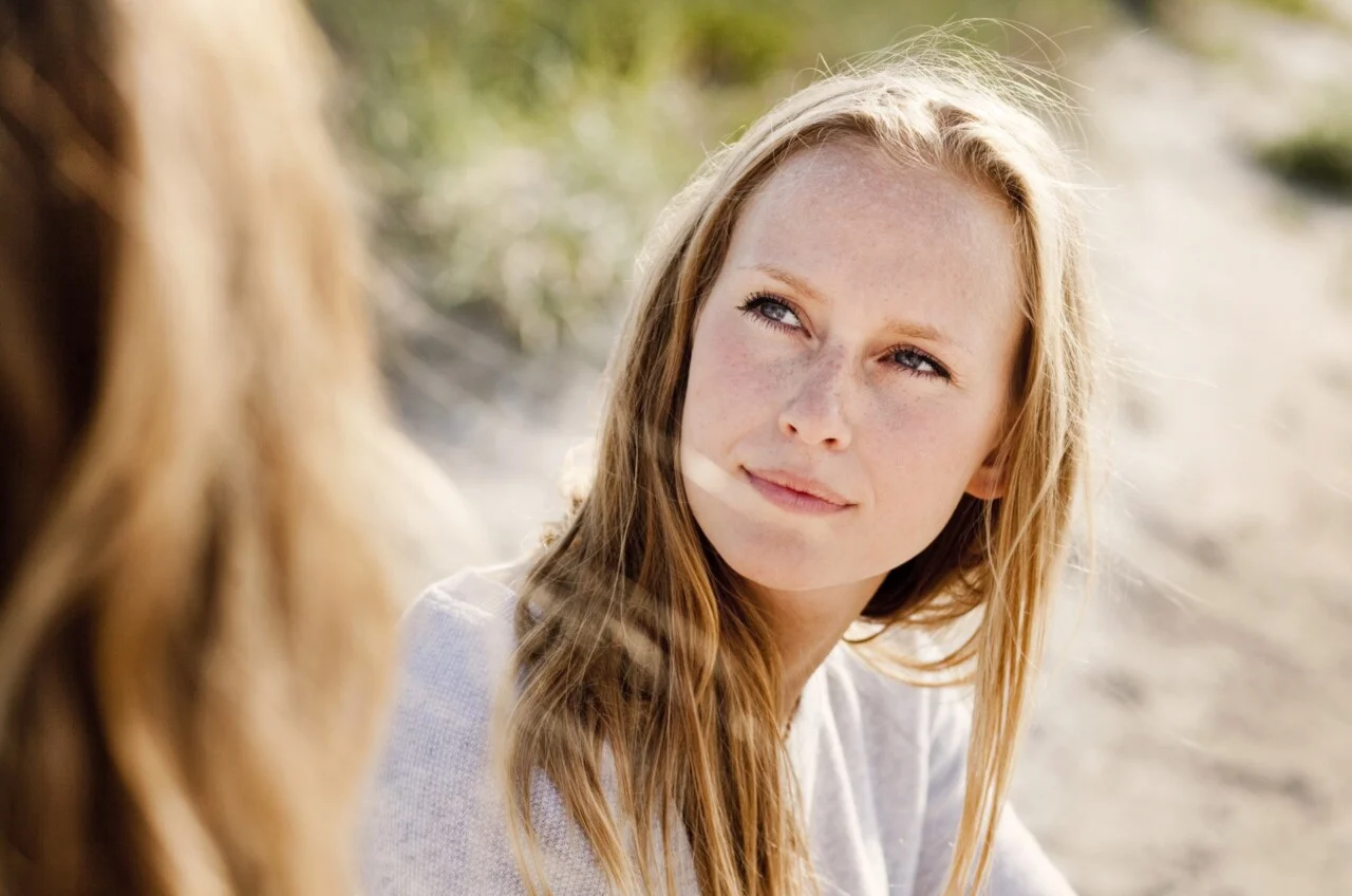 Closeup foto van twee vriendinnen - Care for Women Heerde.